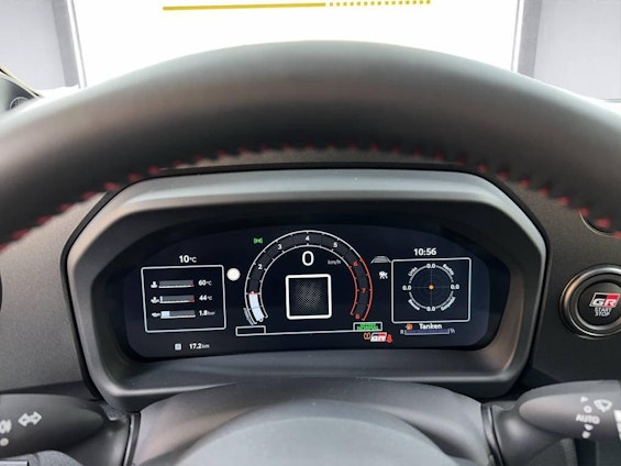 Vehicle image 9 Vehicle image 9