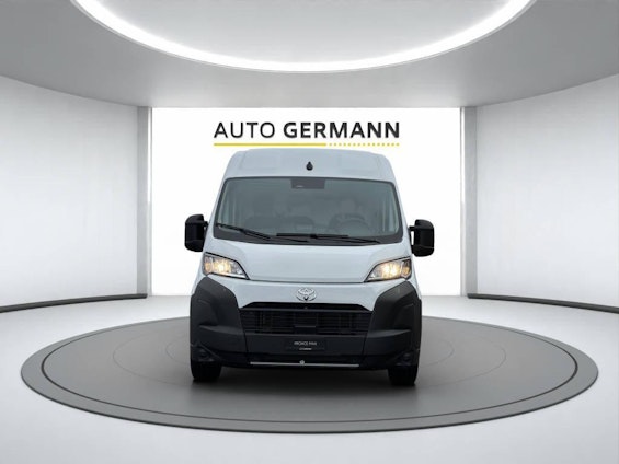 Vehicle image 4 Vehicle image 4