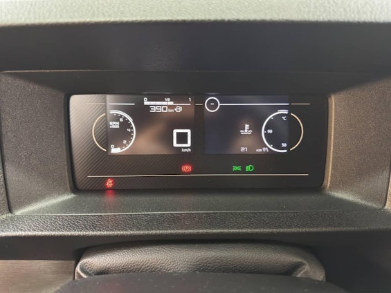 Vehicle image 9 Vehicle image 9