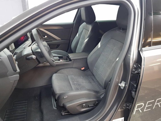 Vehicle image 8 Vehicle image 8