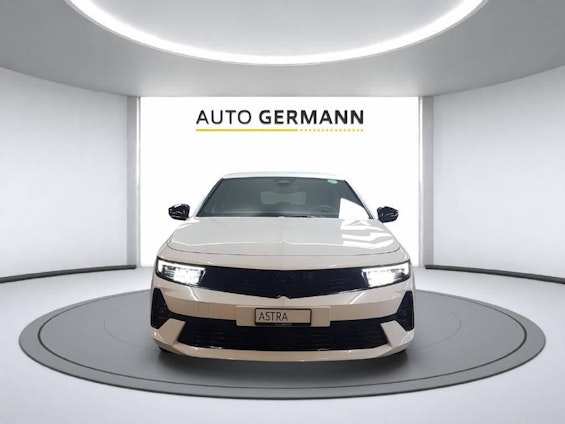 Vehicle image 4 Vehicle image 4