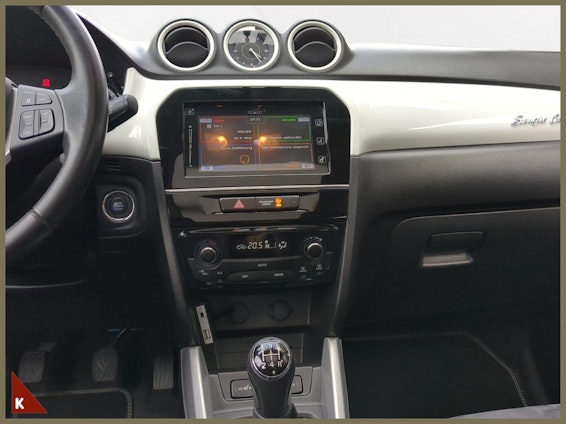 Vehicle image 14
