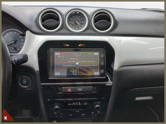 Vehicle image 15