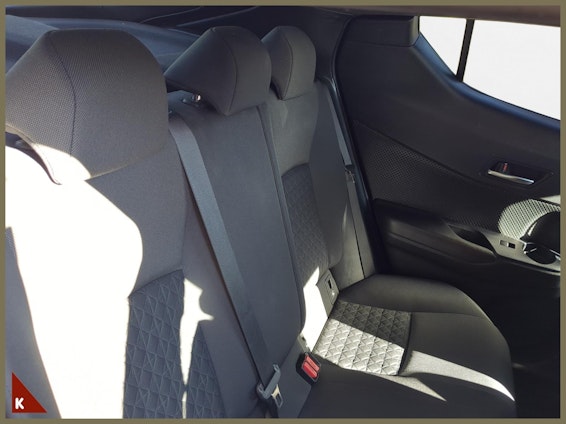 Vehicle image 18