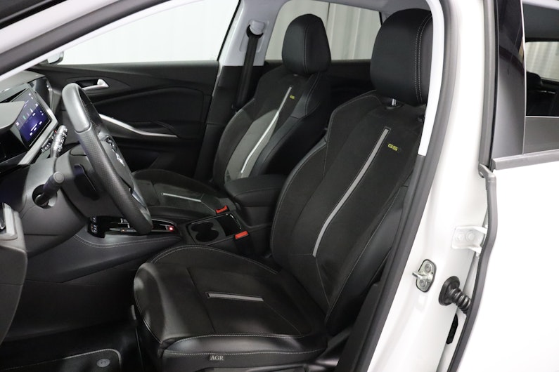 Vehicle image OPEL GRANDLAND