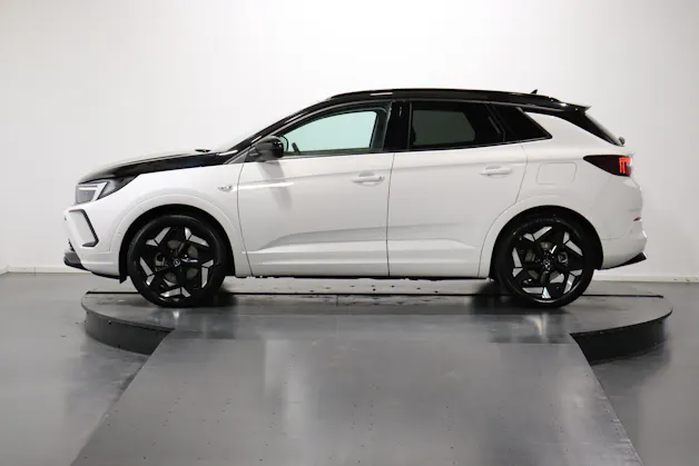 Opel Grandland 1.6 T PHEV GSE
