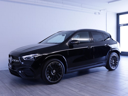MERCEDES-BENZ GLA 220 d Swiss Star AMG Line 4matic 1