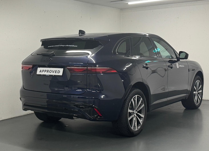 Vehicle image JAGUAR F-PACE