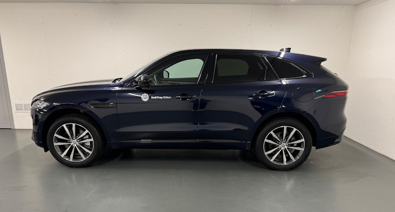 Vehicle image JAGUAR F-PACE