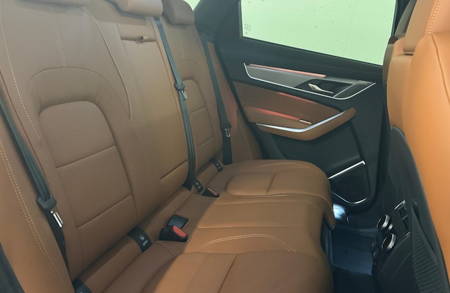 Vehicle image 8 Vehicle image 8