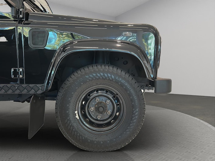 Vehicle image LAND ROVER DEFENDER