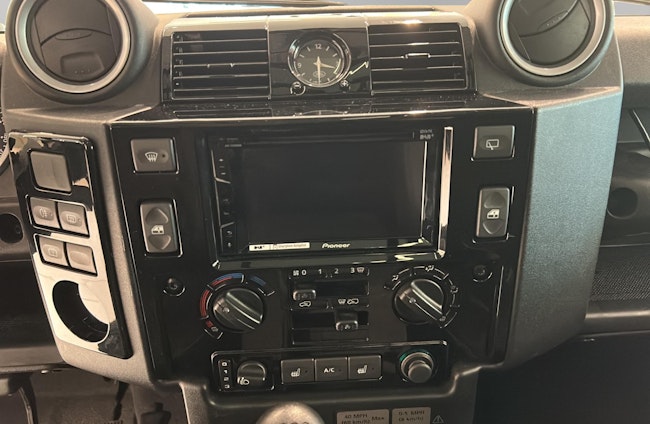 Vehicle image 7 Vehicle image 7