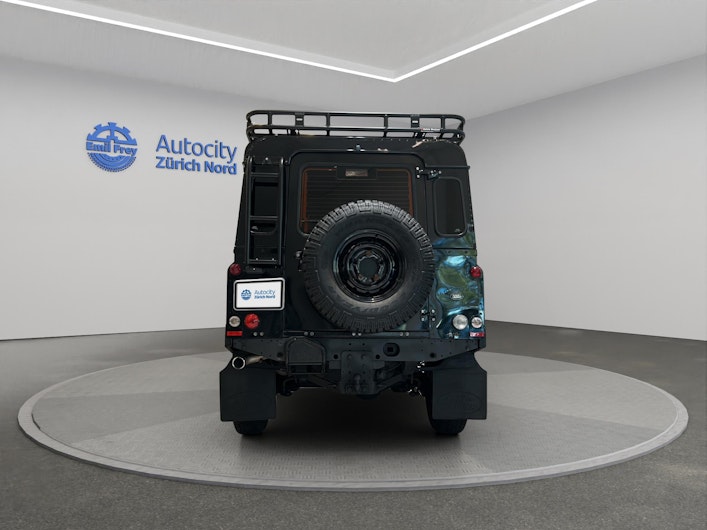 Vehicle image LAND ROVER DEFENDER