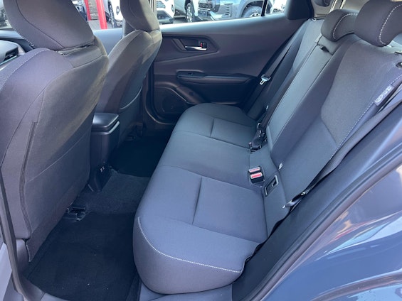 Vehicle image 9 Vehicle image 9