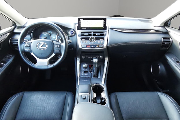 Vehicle image 3 Vehicle image 3