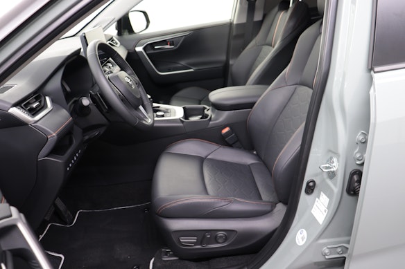 TOYOTA RAV4 2.5 HEV Adventure 2