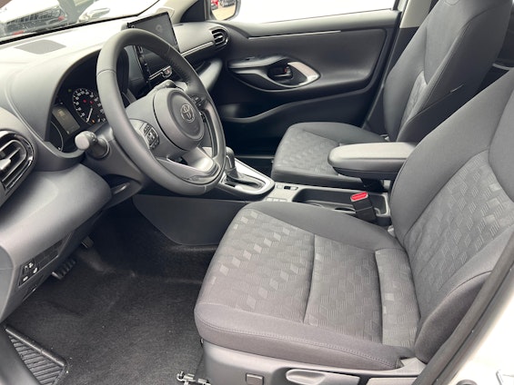 Vehicle image 8