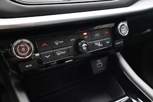 Vehicle image JEEP Compass 1.3 Swiss Altitude 4xe