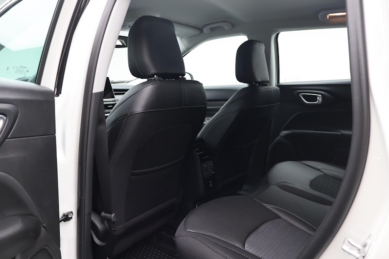 Vehicle image JEEP COMPASS