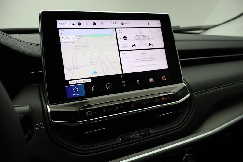 Vehicle image JEEP COMPASS