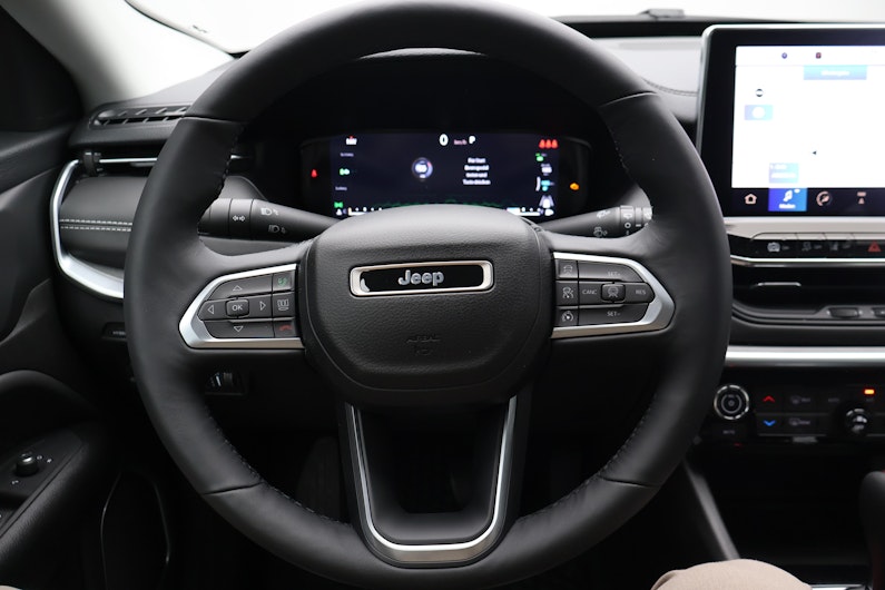 Vehicle image JEEP COMPASS