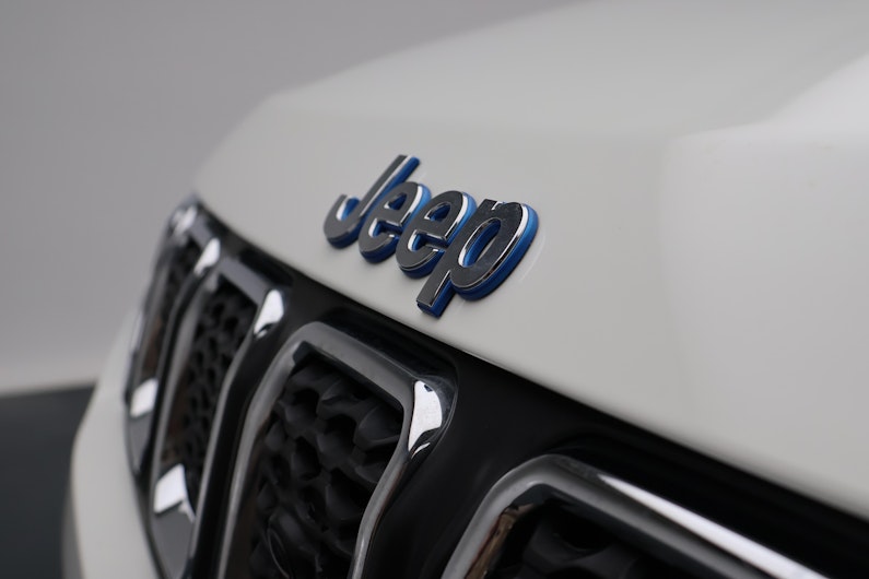 Vehicle image JEEP COMPASS