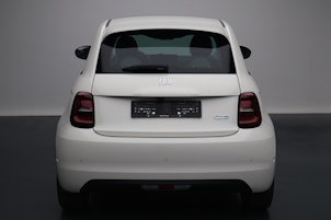 Vehicle image FIAT 500 La Prima