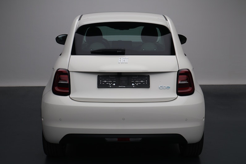 Vehicle image FIAT 500