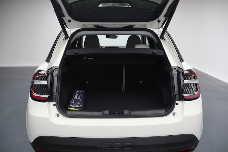 Vehicle image FIAT 600