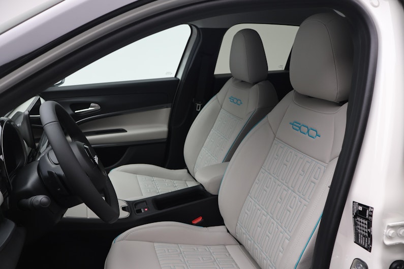 Vehicle image FIAT 600