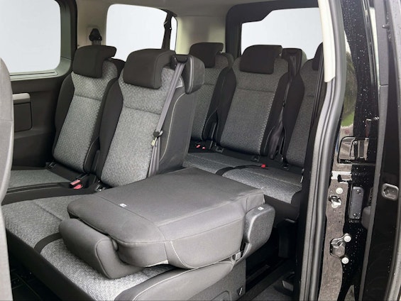 Vehicle image 15 Vehicle image 15