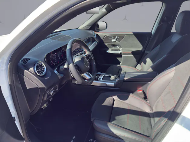 Mercedes-Benz GLB 220 AMG Line 4matic
