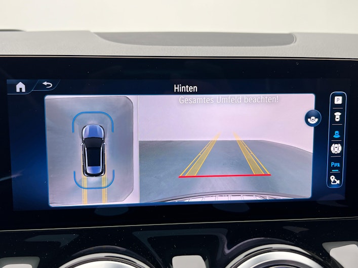 Vehicle image MERCEDES-BENZ GLA 200