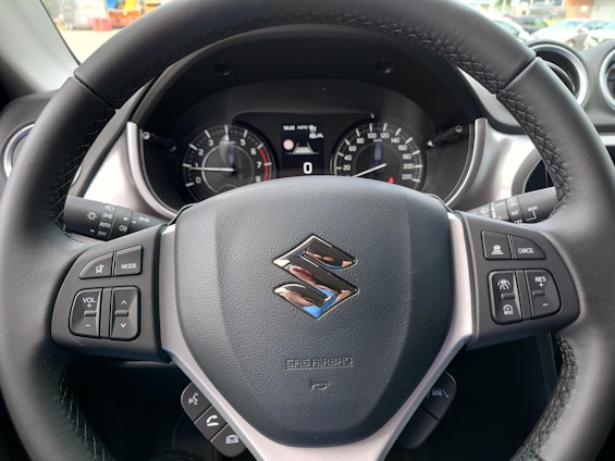 Vehicle image 6