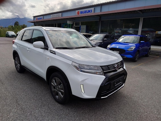 First vehicle image
