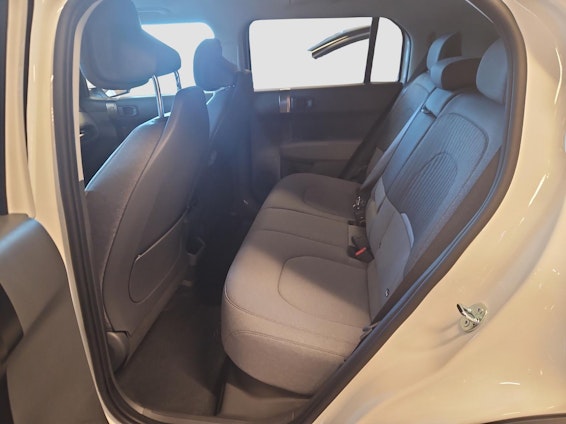 Vehicle image 5 Vehicle image 5