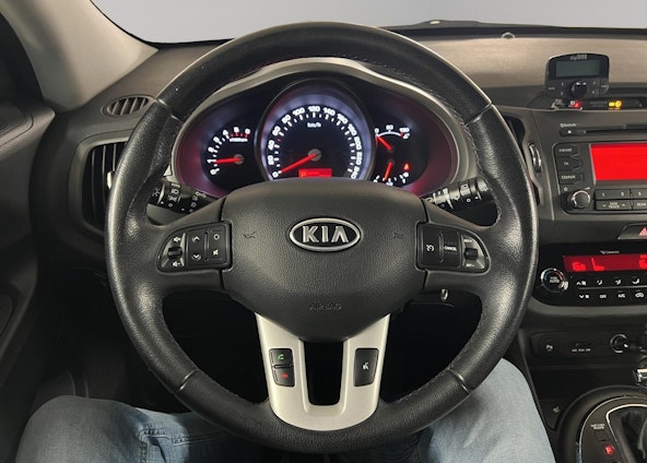 Vehicle image 6 Vehicle image 6