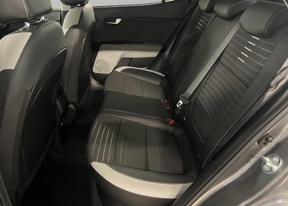 Fahrzeugbild 10 Fahrzeugbild 10