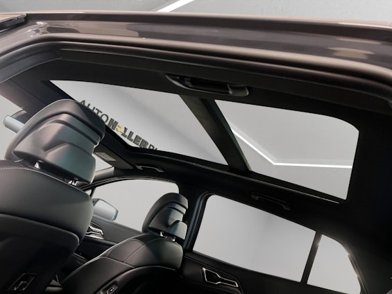 Vehicle image 12 Vehicle image 12