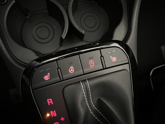 Vehicle image 15 Vehicle image 15