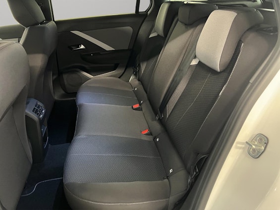 Vehicle image 10 Vehicle image 10