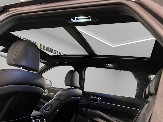 Vehicle image 12 Vehicle image 12