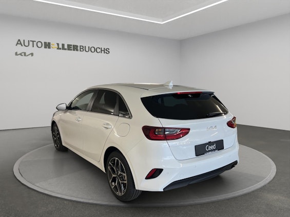 Vehicle image 3 Vehicle image 3