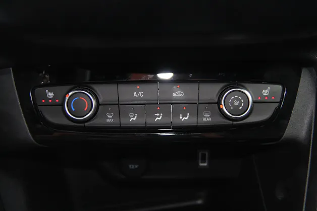 Opel Corsa 1.2 T Hybrid Edition