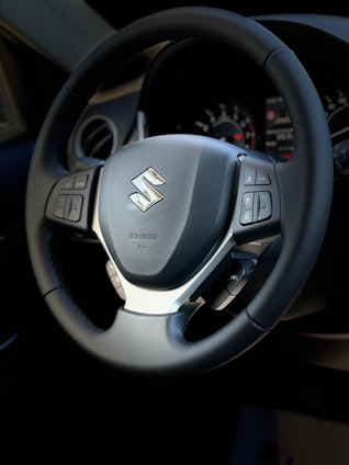 Vehicle image 12 Vehicle image 12