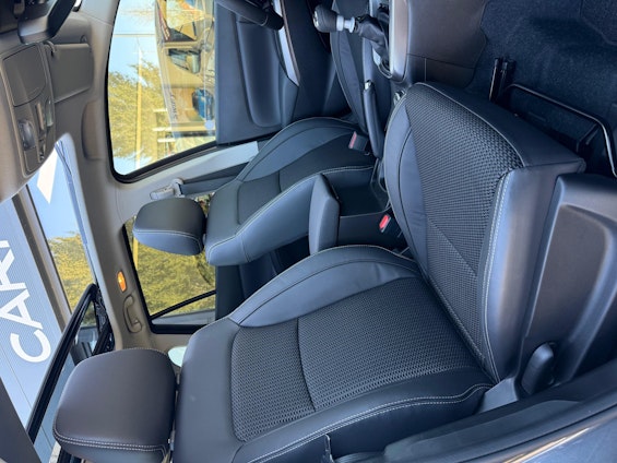 Vehicle image 5 Vehicle image 5