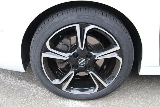 Opel Corsa 1.2 T GS Line