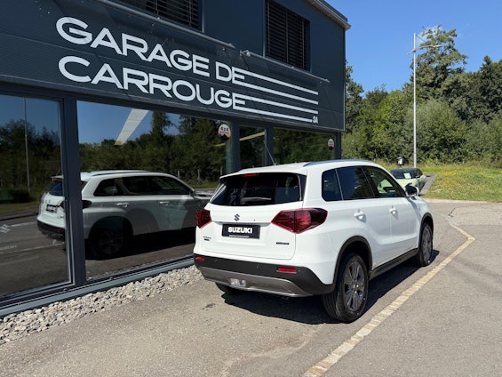 Vehicle image 5 Vehicle image 5