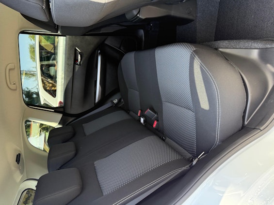 Vehicle image 8 Vehicle image 8