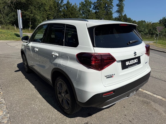 Vehicle image 3 Vehicle image 3